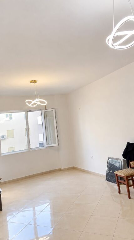 JEPET APARTAMENT 2+1 ME QIRA – FRESK
