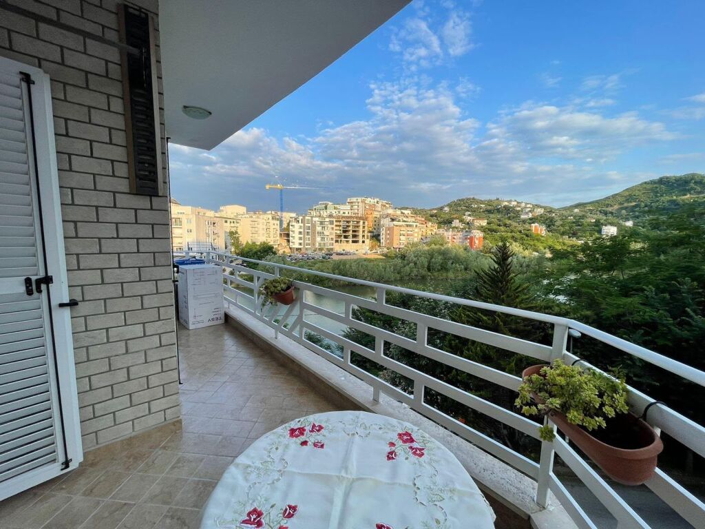 APARTAMENT 1+1 ME QIRA – LIQENI I THATË