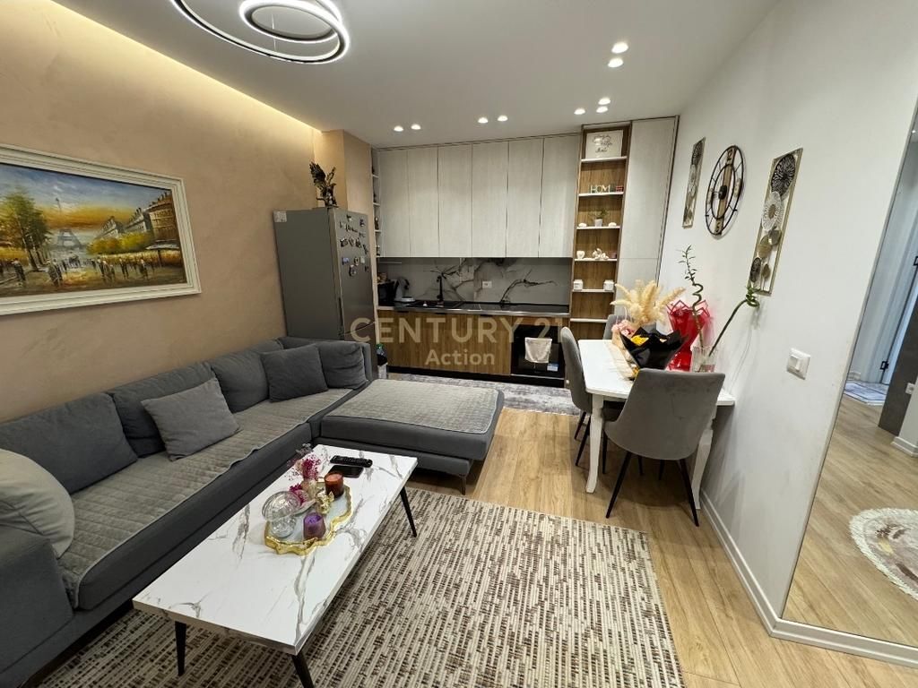 SHITET APARTAMENT 2+1 | ASTIR, TE FRATARI 176,000 €