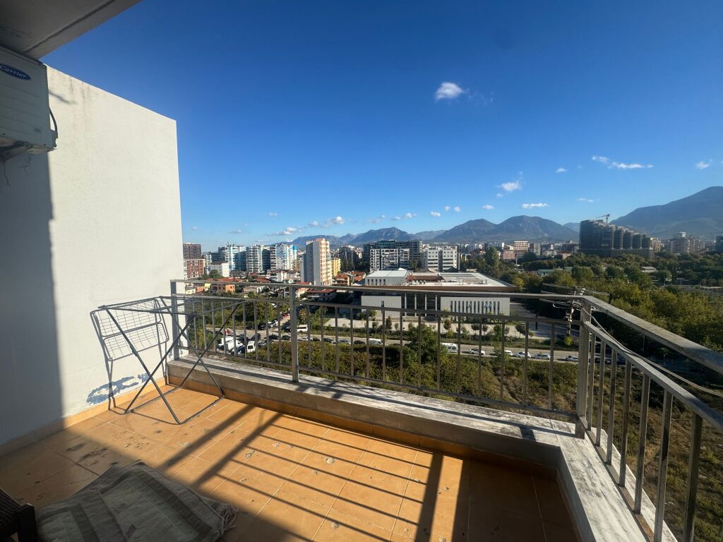 2+1 apartment for rent at Fusha e Aviacionit