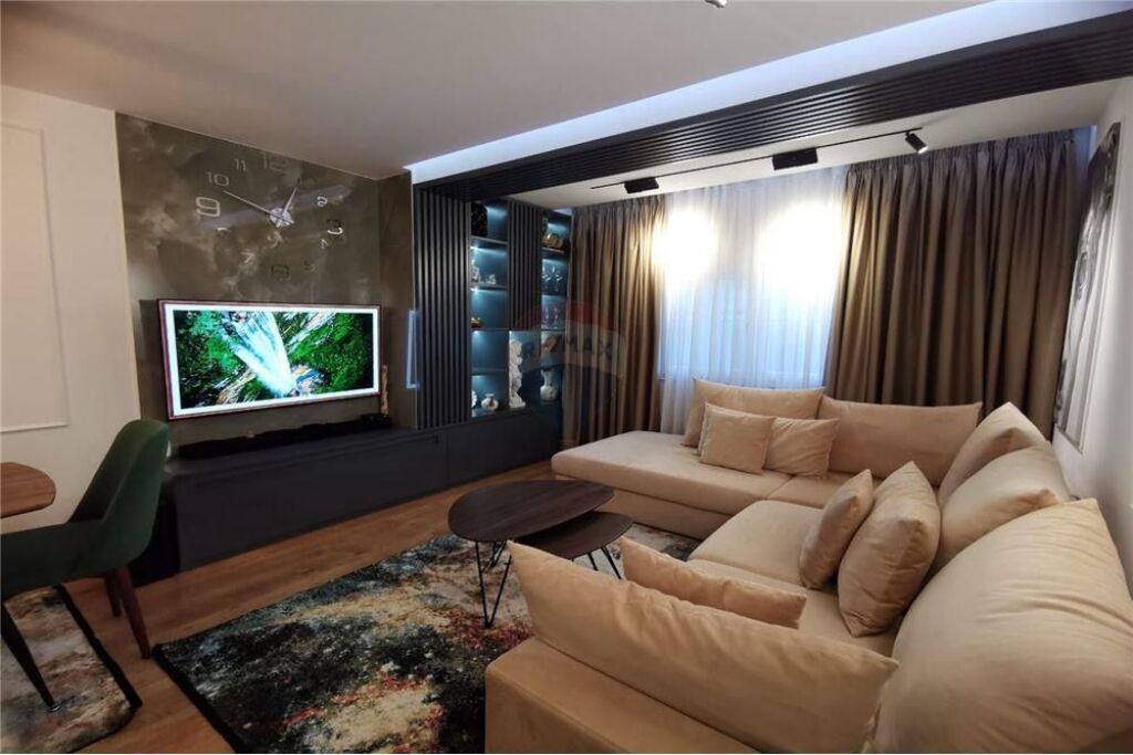 Apartsment 2+1+2 te Sheshi Willson
