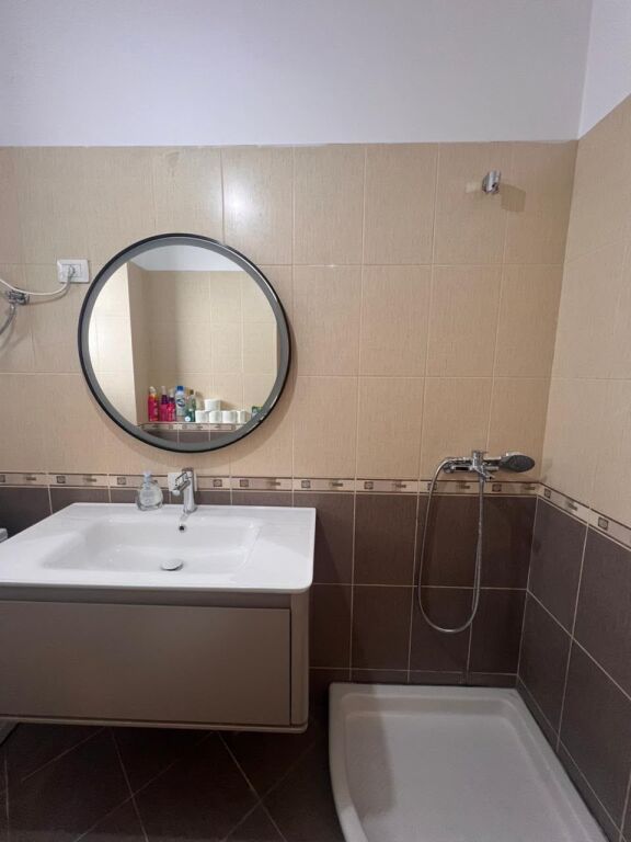 Qera, Apartament 2+1, Fakulteti Ekonomik, Tirane