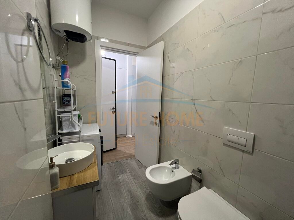 Disponojmë Apartament 1+1, për Qera.