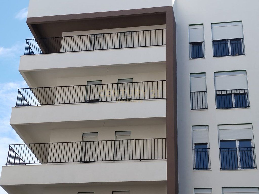 APARTAMENT 3+1+2 PËR SHITJE – RRUGA 5 MAJI, TIRANË