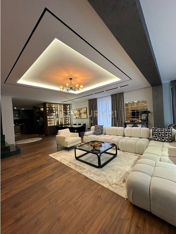 Luxury Duplex+ Pool for Rent near TEG!