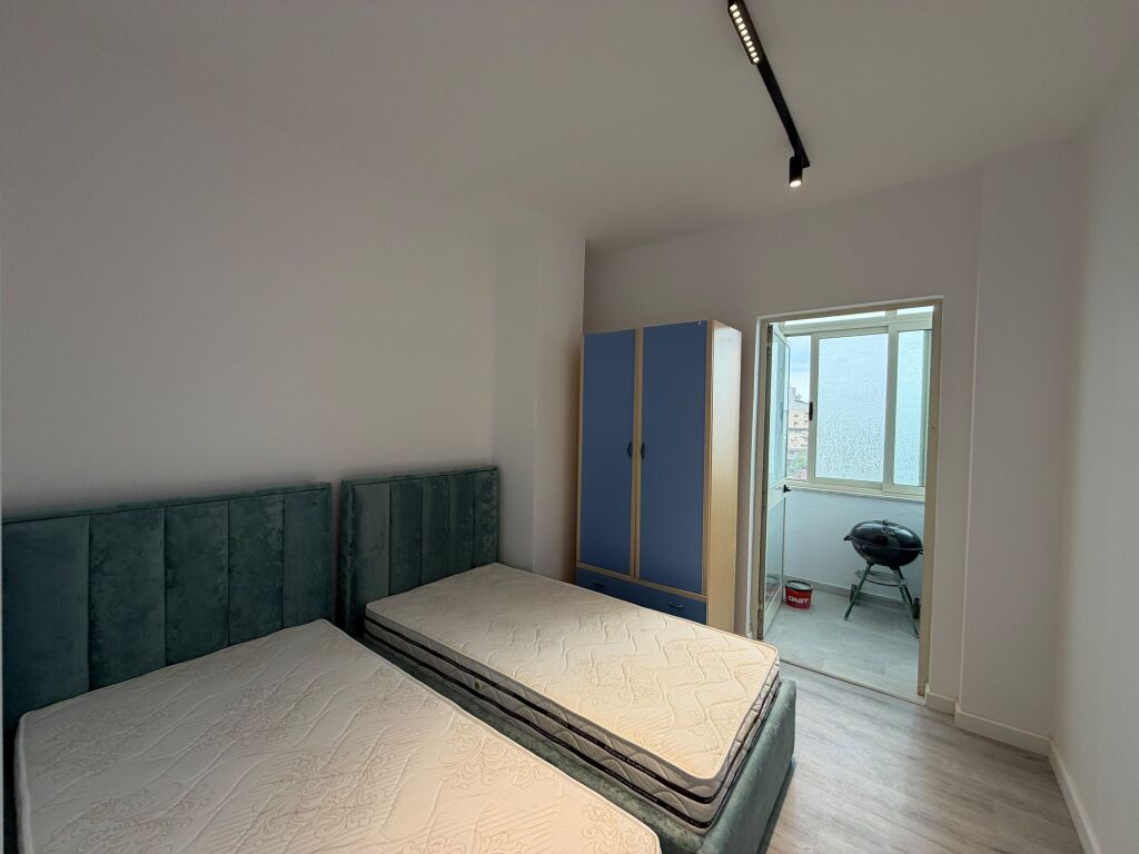 Shitet, Apartament 2+1, Në Plazh Iliria,Durres