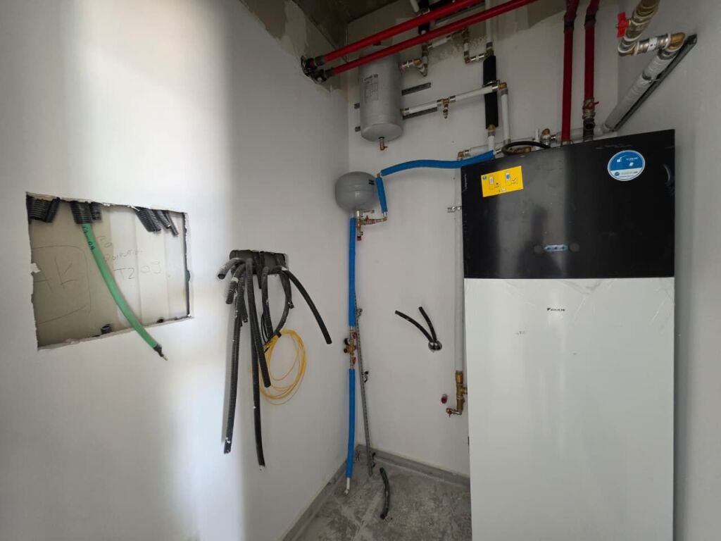 SHITET ▪️︎ APARTAMENT 1+1 DOWNTOWN ONE, TIRANA