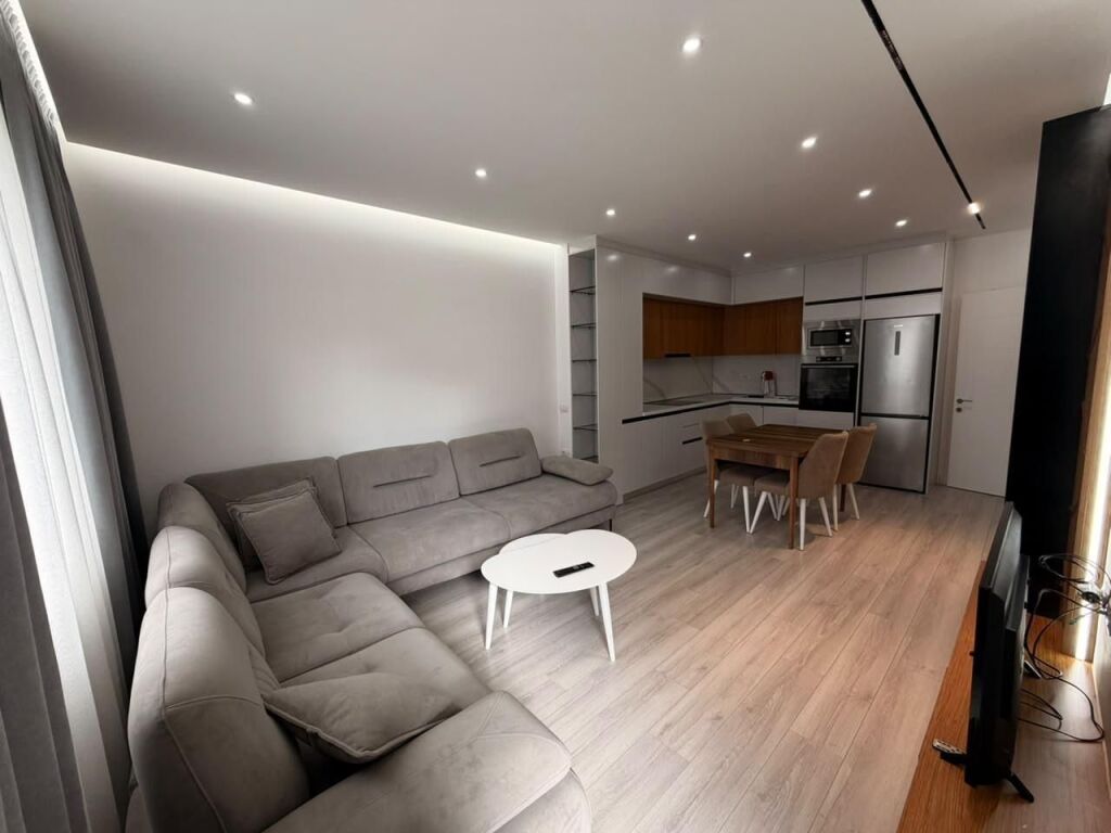 🏡 APARTAMENT 2+1 ME QIRA – UNIVERS CITY