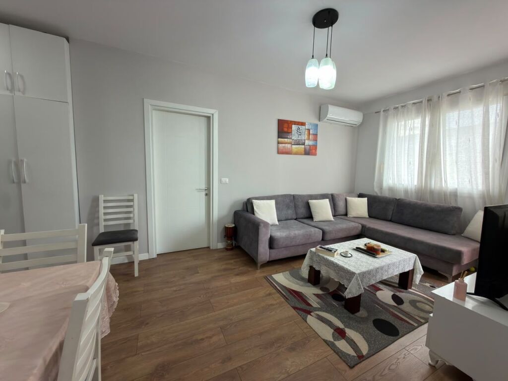 Apartament 1+1 Ne Shitje, Prane Shkolles Mihal Grameno