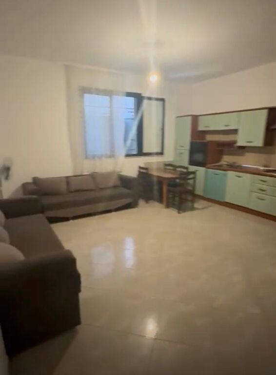 Jepet me qera apartament 2+1 kenet durres