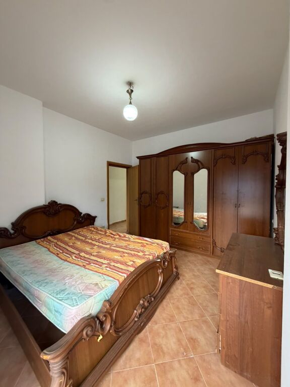 Shitet Apartament 2+1 ne Durres