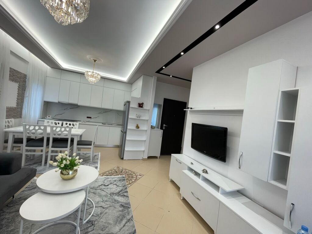Jepet me qira 1+1 Liqeni i Thate 650€