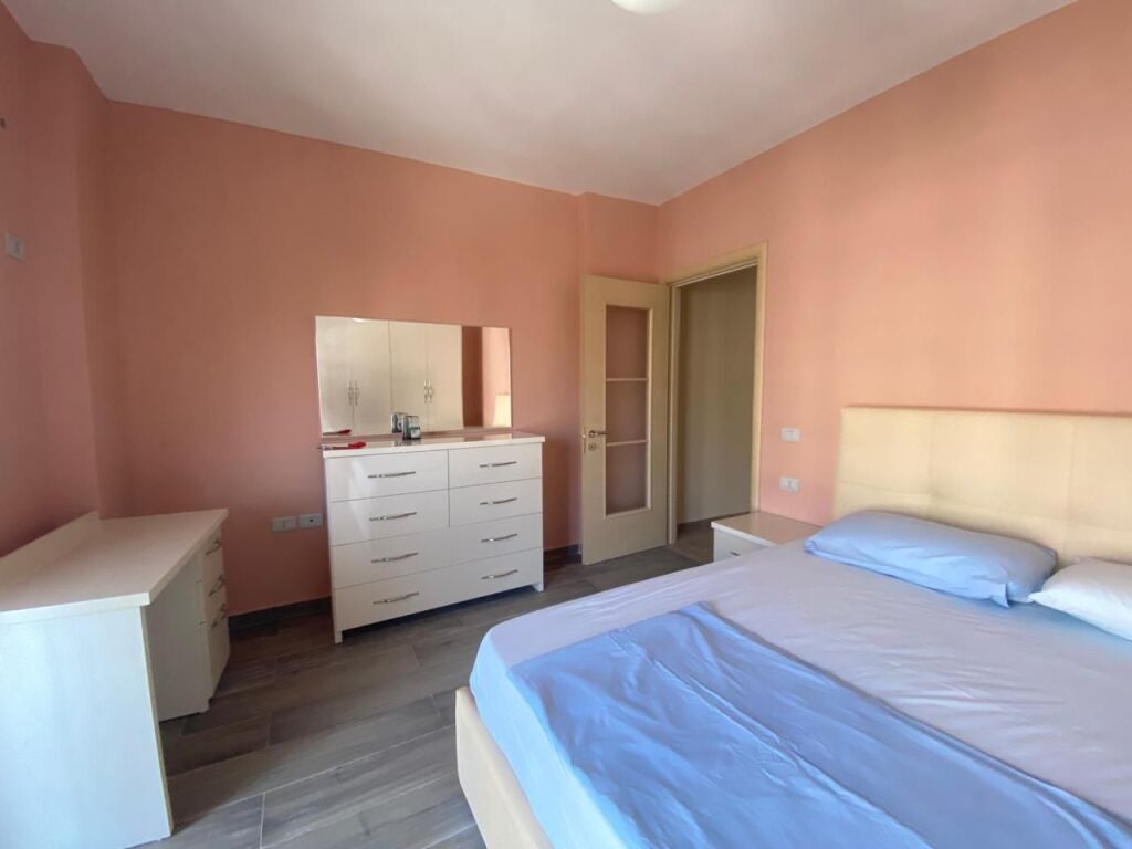 🏡 APARTAMENT 2+1+2 BALLKONE ME QIRA AFATGJATË – VLORË/Kombianti i Peshkut