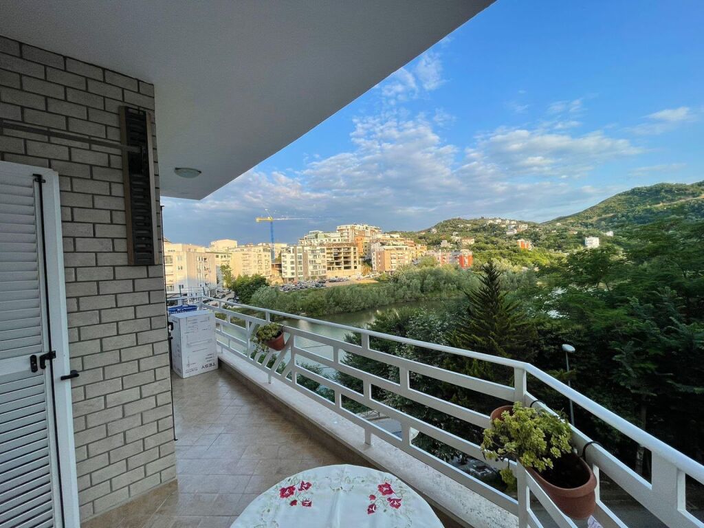 APARTAMENT 1+1 ME QIRA – LIQENI I THATË