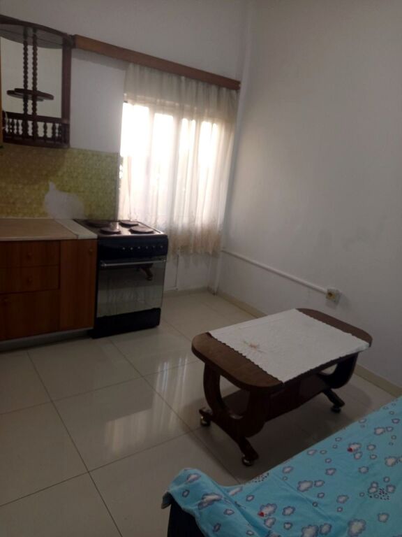 APARTAMENT 1+1 25,000 LEKE ISH-TREGU ELEKTRIK