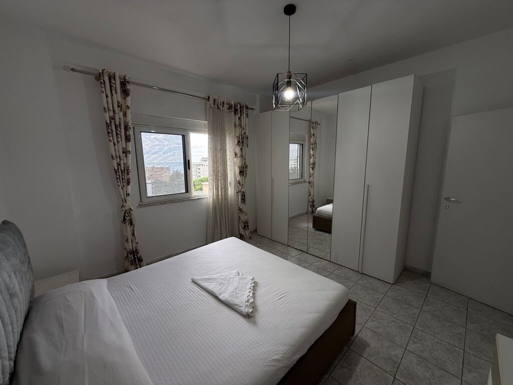 🌊 SHITET SUPER APARTAMENT ME PAMJE NGA DETI – PLAZH ILIRIA, DURRËS