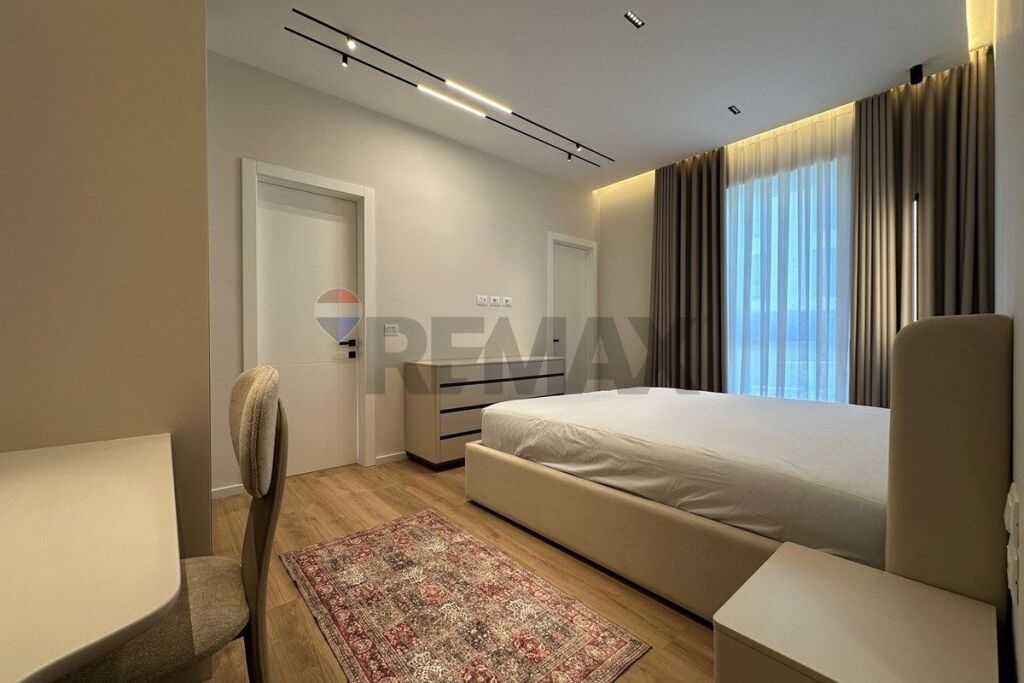 Apartament 2+1+2  Për Qira  Sauk i Ri, Tiranë 2,000 €