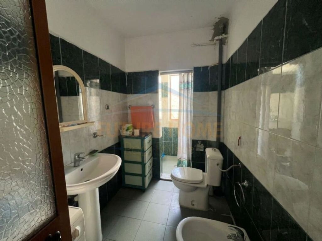 Qira,Apartament 2+1,Oxhaku,Tirane.
