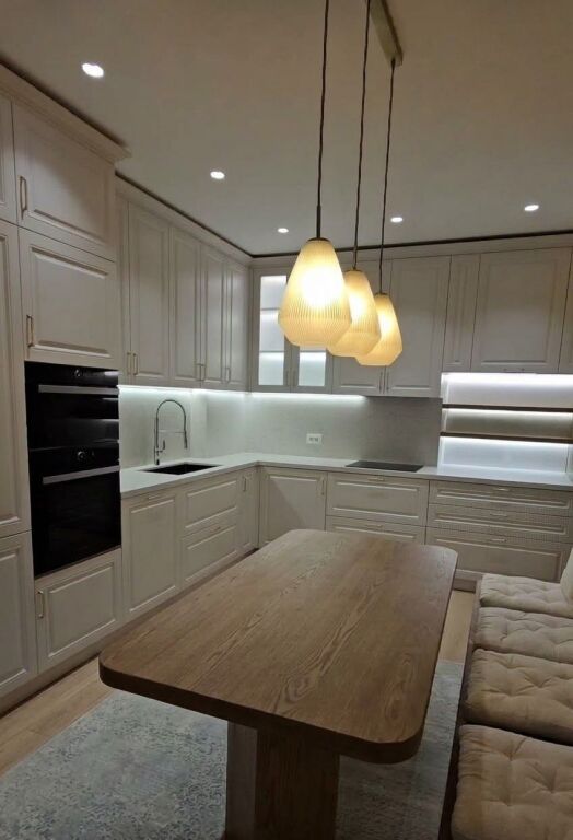 Appartamento di Lusso in Affitto 3+1, 140 m², Via Kosovarëve, Tirana
