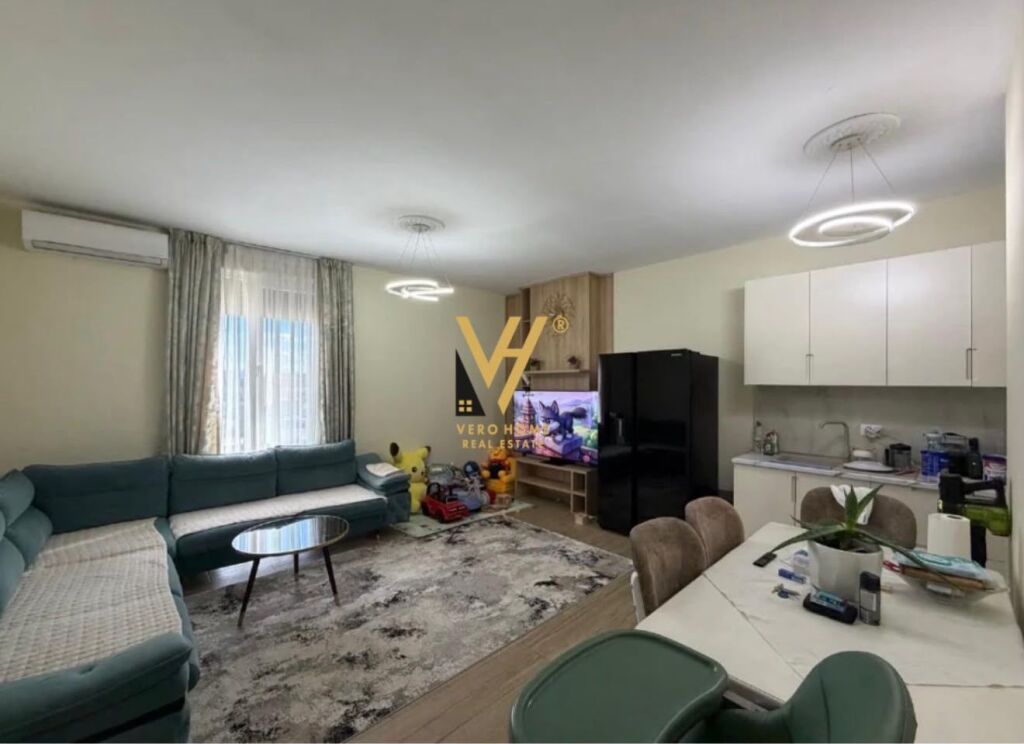 JEPET APARTAMENT 2+1+BLK ME QIRA TE RRUGA E DIBRES 1.000 EURO