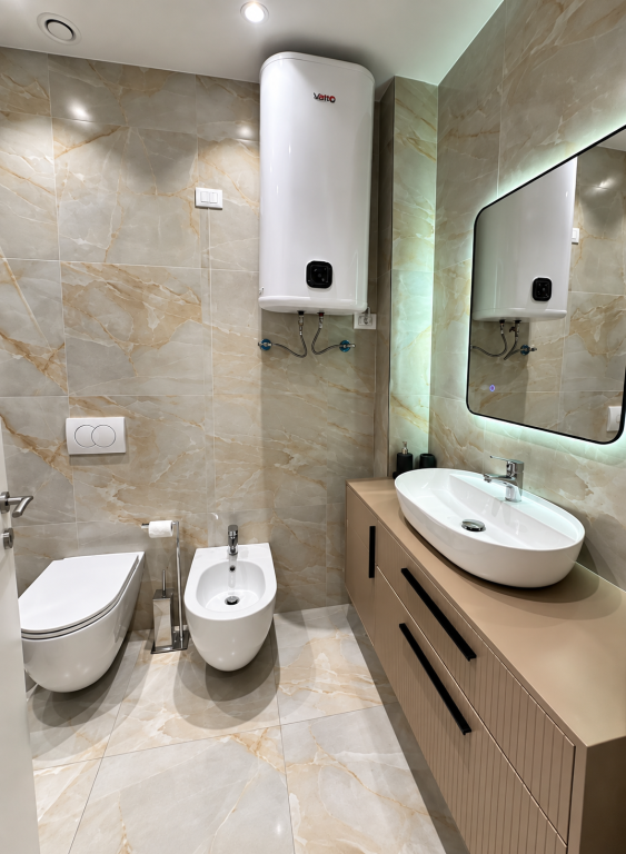 Jepet me qira apartament 2+1+2 tek Lake View Residence