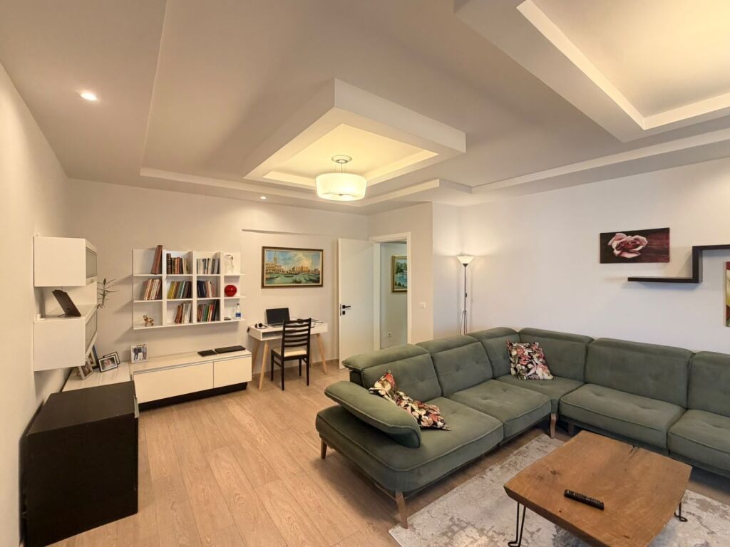 Paris Commune, apartment 2+1 for sale