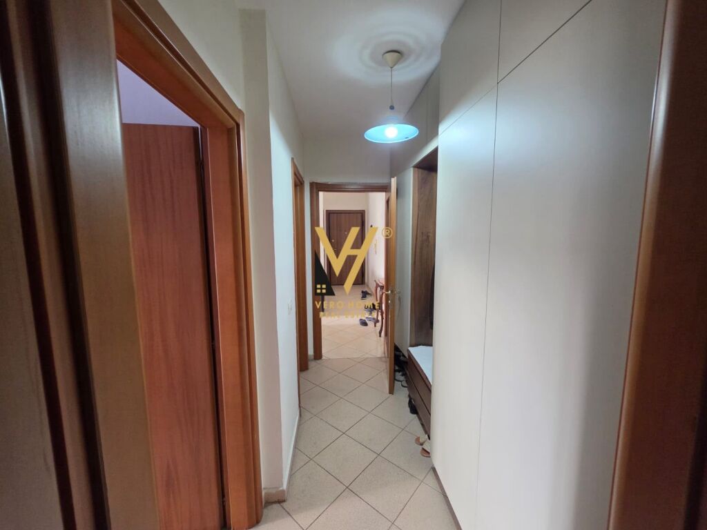 JEPET APARTAMENT 2+1+2+2BLK ME QIRA TE ARENA CENTER 2.000 EURO