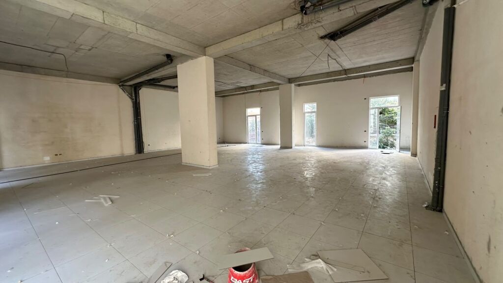 Unit for sale in Tirana Entry 2