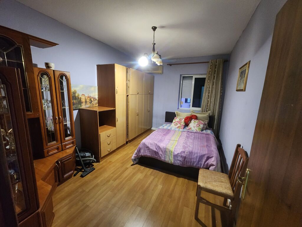 Shitet,Apartament 3+1+2,Komuna e Parisit