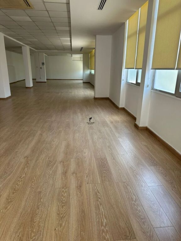 ZYRE ME QERA 330 M2 BLLOK 450.000 LEKE FH-97900