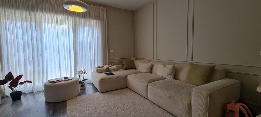 VENDESI appartamento 2+1 PREMIUM presso la Residenza "KODRA E DIELLIT"