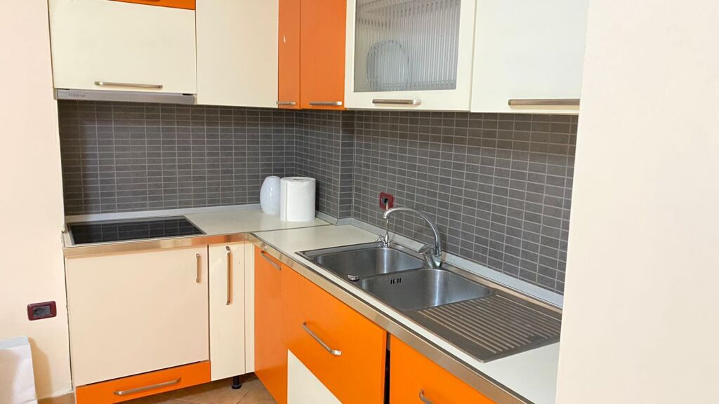 Apartament 1+1 me qira ne Lungomare, Vlore