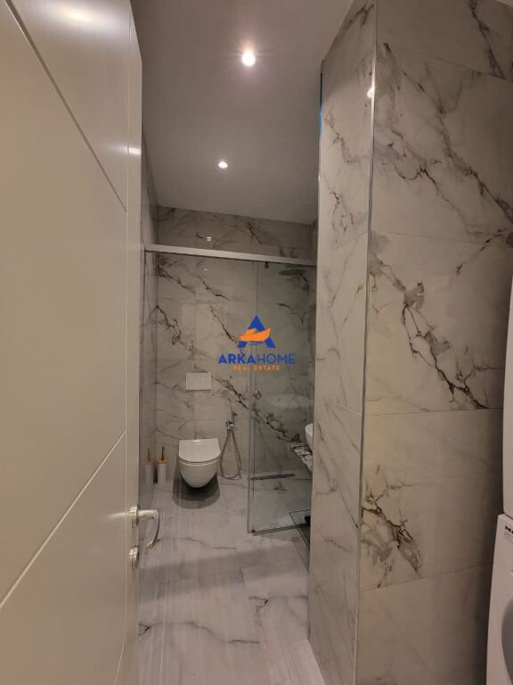 AFFITTASI APPARTAMENTO 1+1+BALCONE "VIA DI DURRËS" 600 EURO