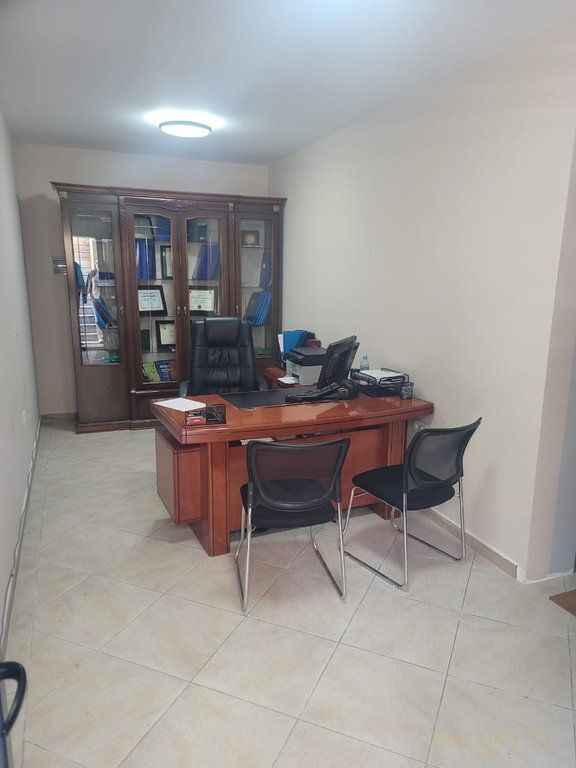 🏢 JEPET ME QIRA AMBIENT BIZNESI – BULEVARDI “GJERGJ FISHTA”
