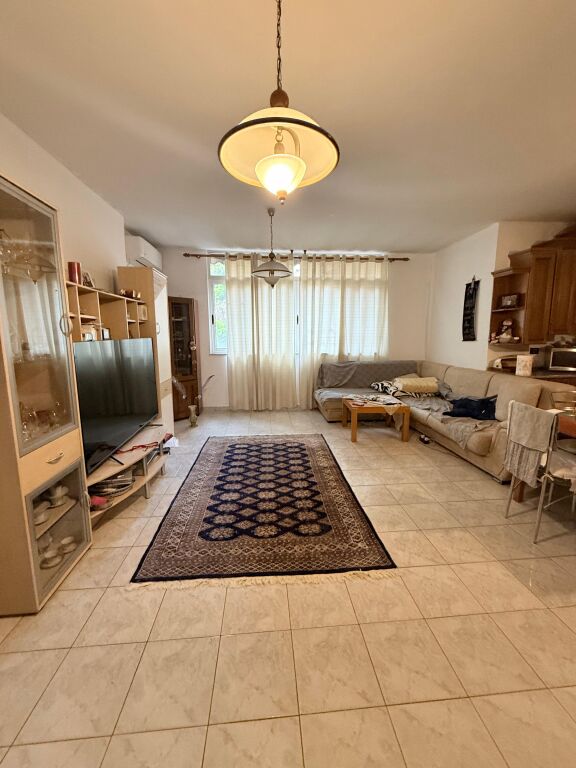 APARTAMENT 3+1 PER SHITJE PRANE KIKA 1
