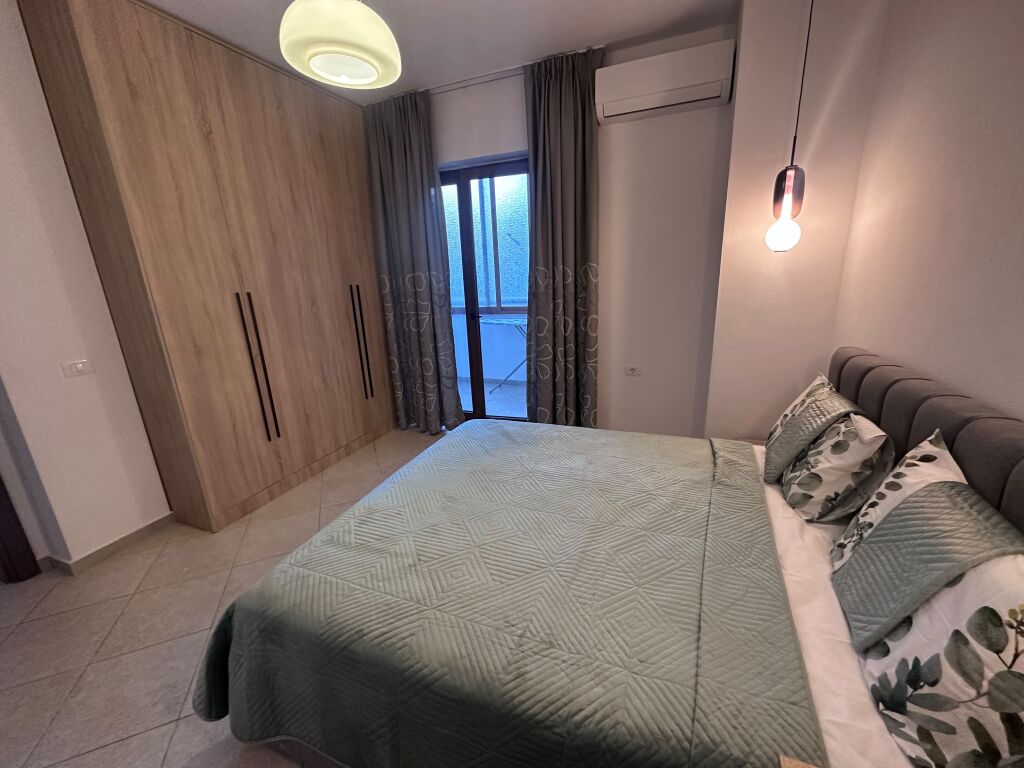 Affittasi 2+1 Viale Zogu i Pare  800€