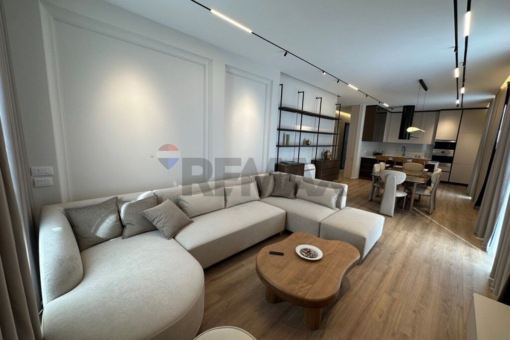 APARTAMENT 2+1 PER SHITJE NE SAUK