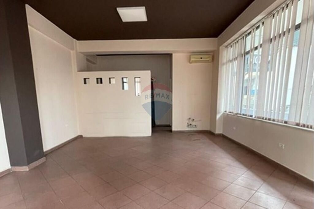 Dyqan - Për Qira - Rruga e Elbasanit, Tiranë(ID: 530581011-10)