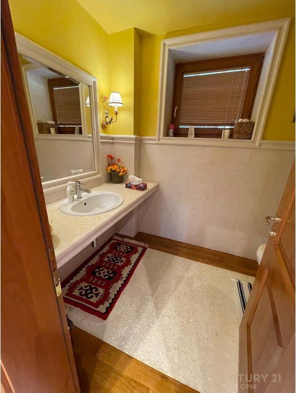 3-storey villa for rent with pool and superb view, Petrelë, Tirana - 3500€ | 421 m²
