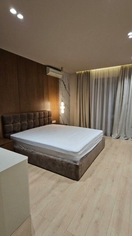 Appartamento di Lusso in Affitto 3+1, 140 m², Via Kosovarëve, Tirana