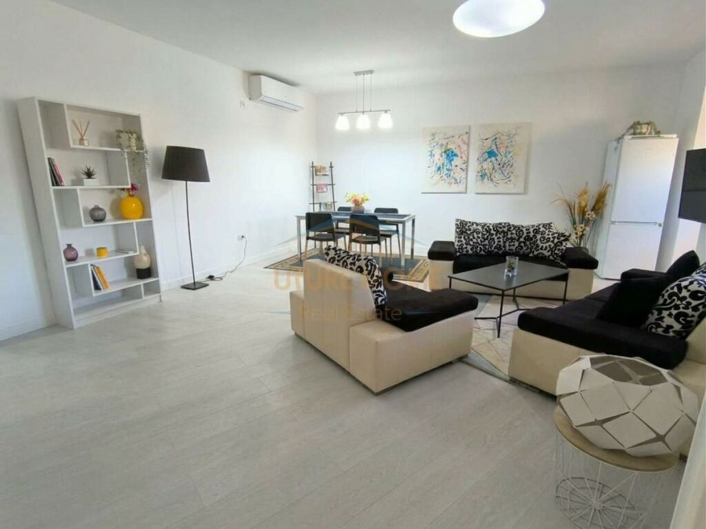 Qera,Apartament 2+1,Piazza Qender