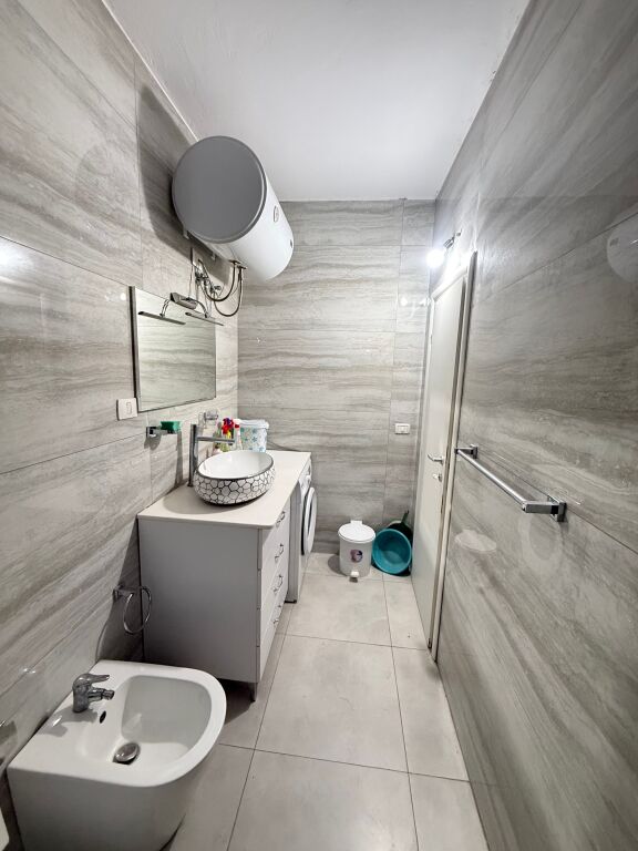 🌊 SHITET SUPER APARTAMENT ME PAMJE NGA DETI – PLAZH ILIRIA, DURRËS