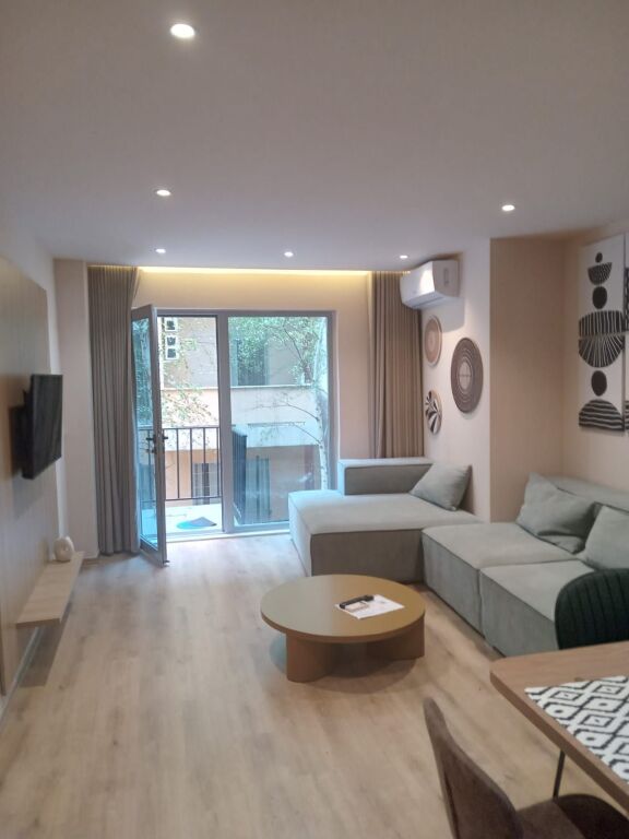 🏡 JEPET ME QIRA APARTAMENT 1+1 – KOMPLEKSI ODEON, VLORË