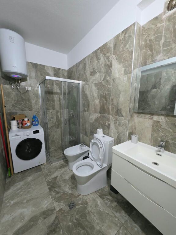# In Affitto: Appartamento 1+1 (Piazza Wilson – Petro Nini) 📍Via Margarita Tutulani | 65 m² | 2° Piano | 650 €/Mese | Completamente Nuovo ✨️🔥
