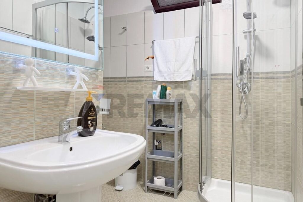 Apartment - For Rent - Bajram Curri Boulevard, Tirana