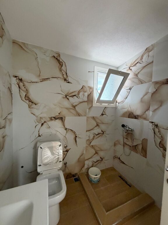 Jepet me qera apartament ne Spitall