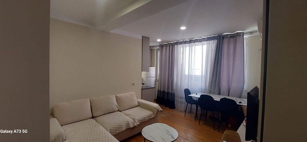 Jepet me qira apartament 1+1