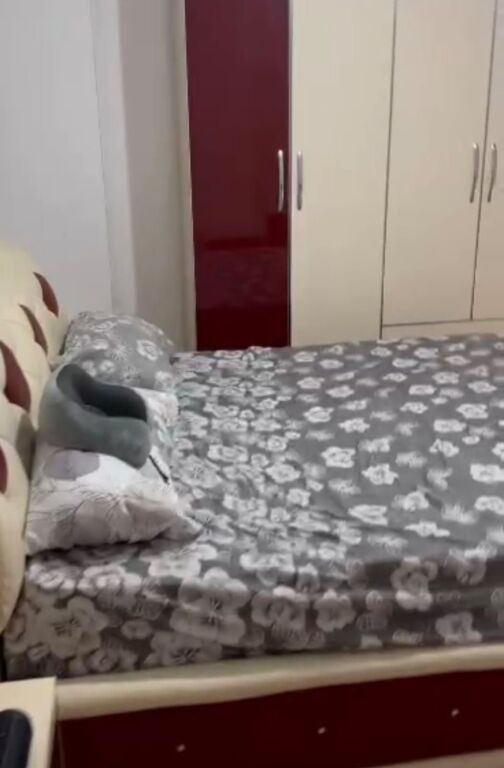 Jepet apartament 2+1+2 me qira perballe Kompleksit Delijorgji , Rruga e Kavajes , ish parku i autobusave .