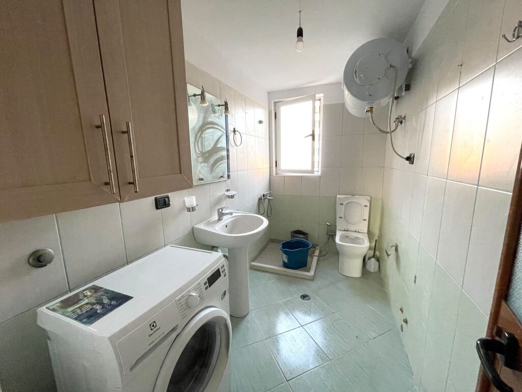 3+1 for rent near the new market 70,000 lek /month