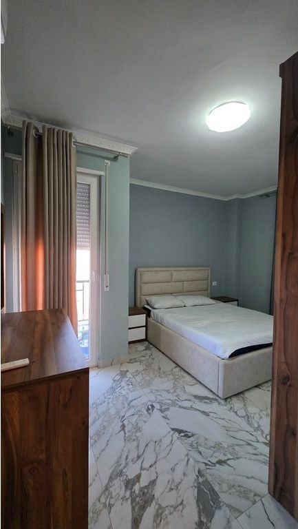 Affitto, Appartamento 2+1, Via Dibra, Tirana.    70.000 Lek